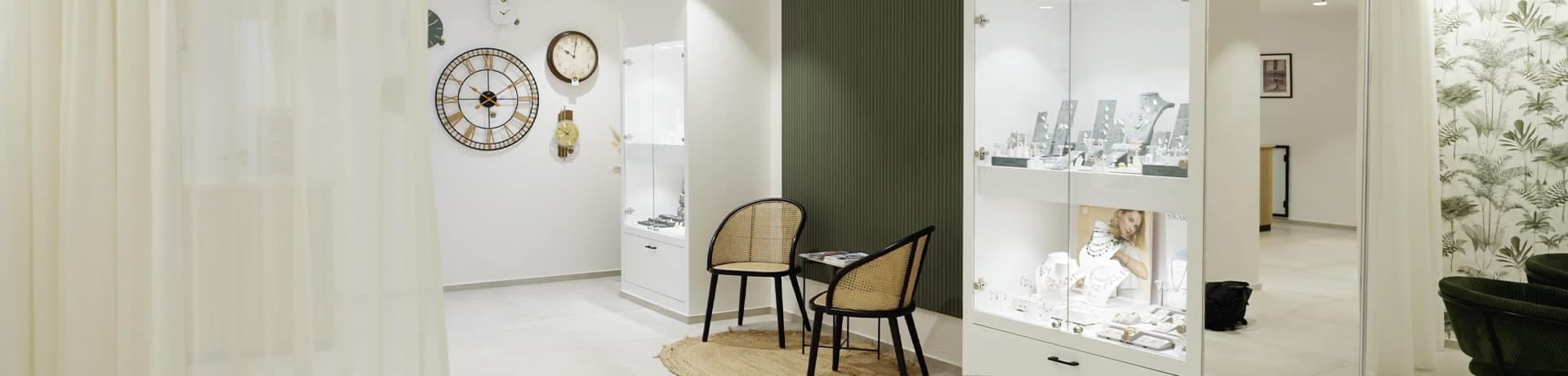 Décoration intérieure d'une bijouterie réalisée par Haubrechts Peinture